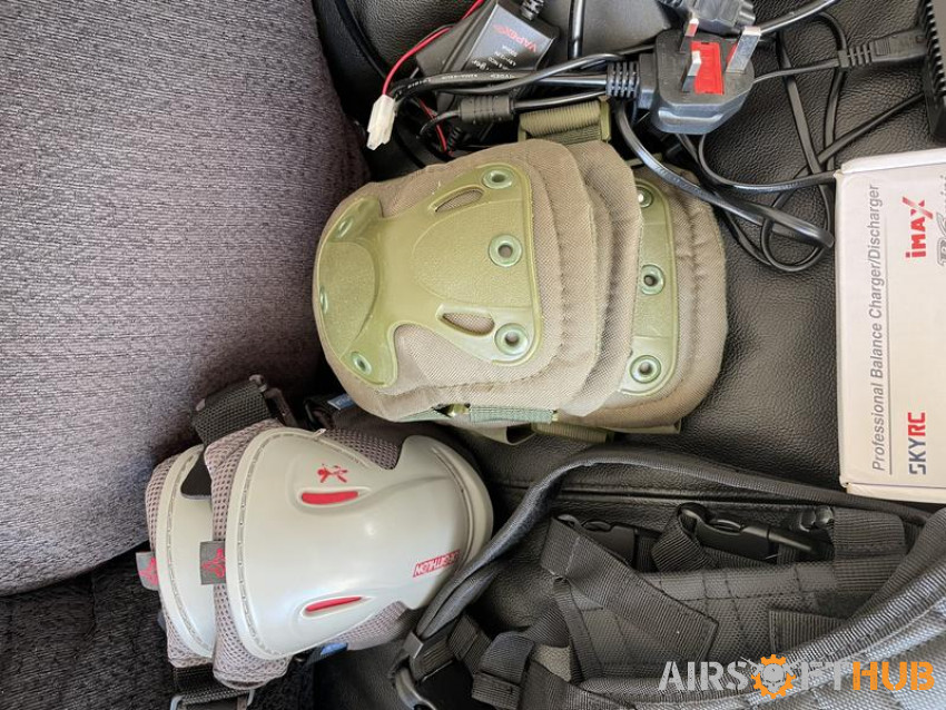Lots of goodies - Used airsoft equipment