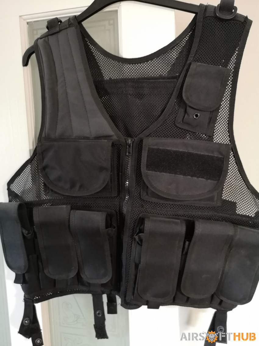 Mil-Tec USMC Tactical Vest Bla - Used airsoft equipment