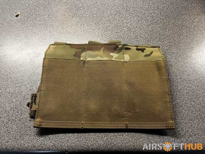 Lots of Molle pouches - Used airsoft equipment
