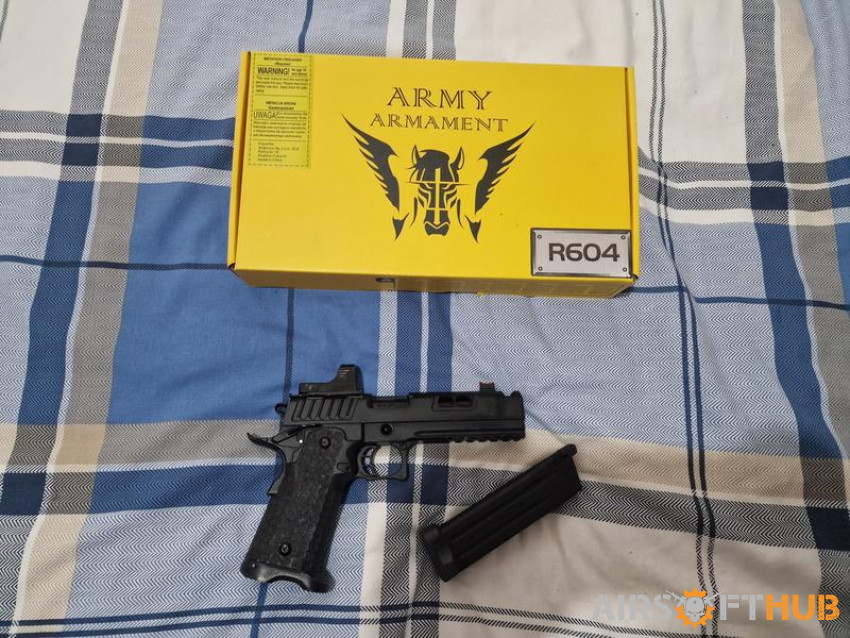 R604 Pistol with reflex sight. - Used airsoft equipment