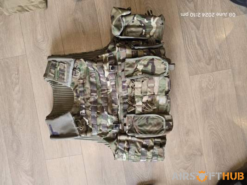 Tac bag full of items - Used airsoft equipment