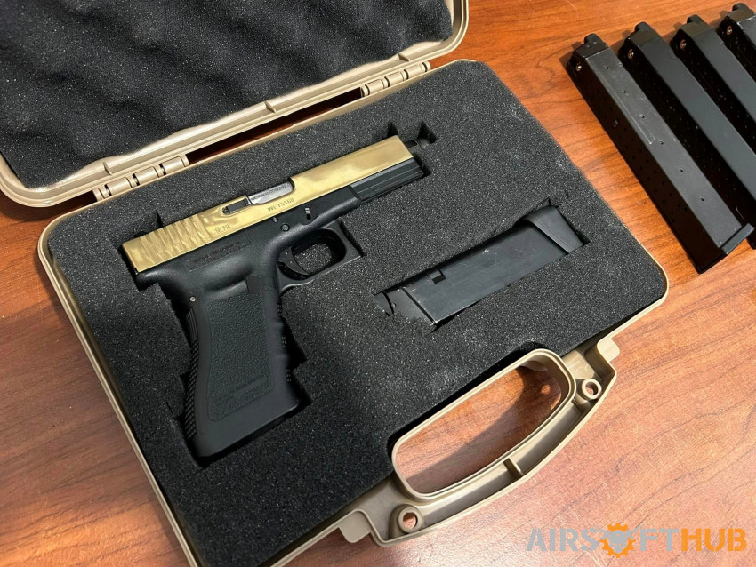 Gold Glock loadout! - Used airsoft equipment