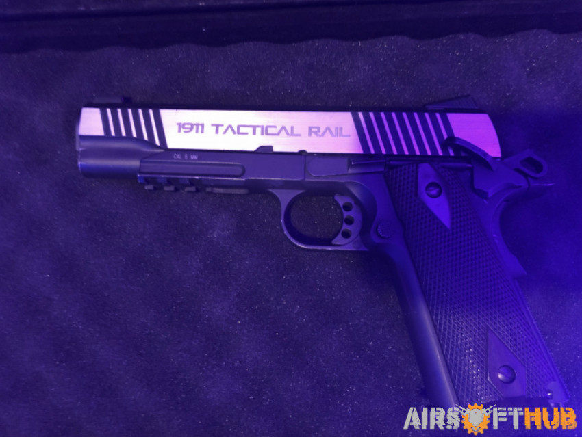 Chrome 1911 blowback pistol - Used airsoft equipment