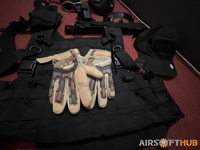 Bundle of accessories - Used airsoft equipment