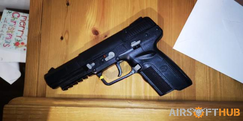 Tokyo marui Fn57 - Used airsoft equipment