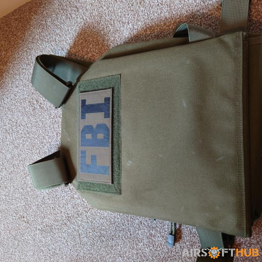 Vest, gloves and mask - Used airsoft equipment