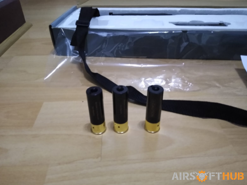 2 shotguns spring - Used airsoft equipment