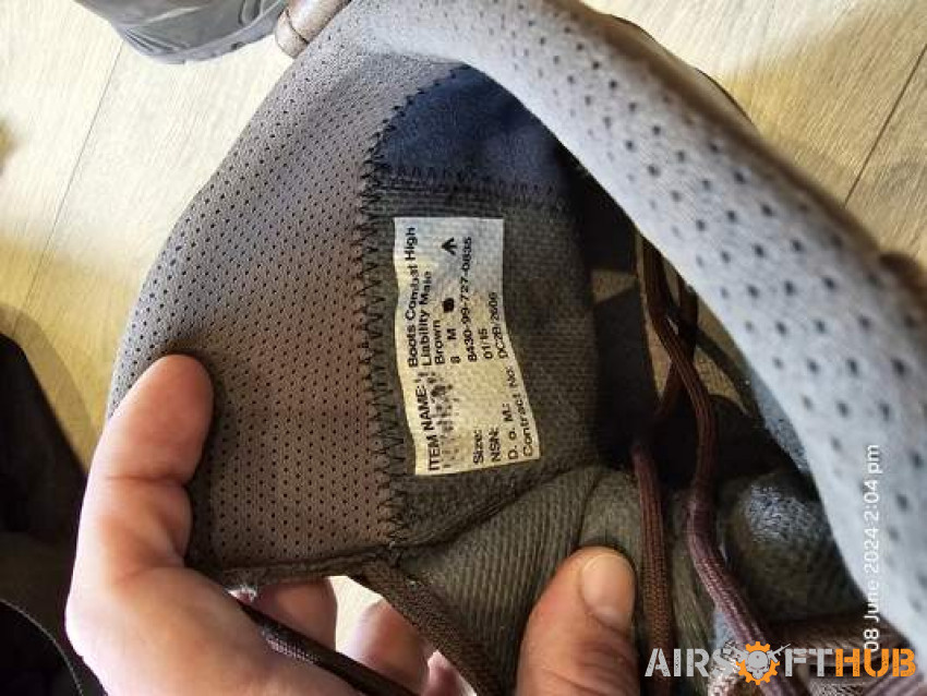 Tac bag full of items - Used airsoft equipment