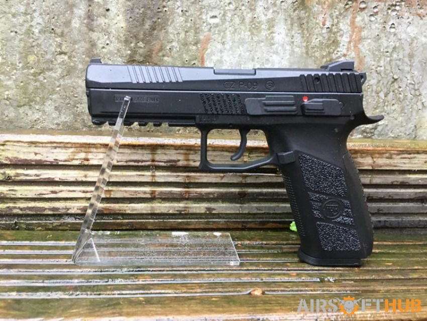 CZ 09 Duty GBB Airsoft pistol - Used airsoft equipment
