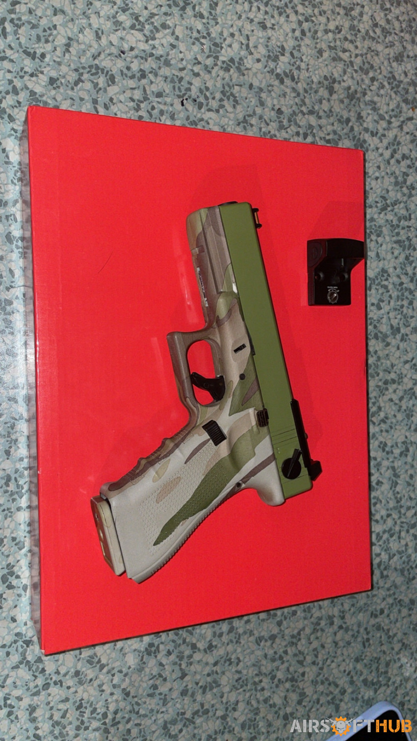 RAVEN Camo Glock - Used airsoft equipment