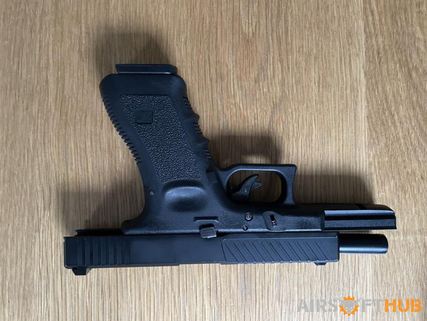 Glock 17 and torch - Used airsoft equipment