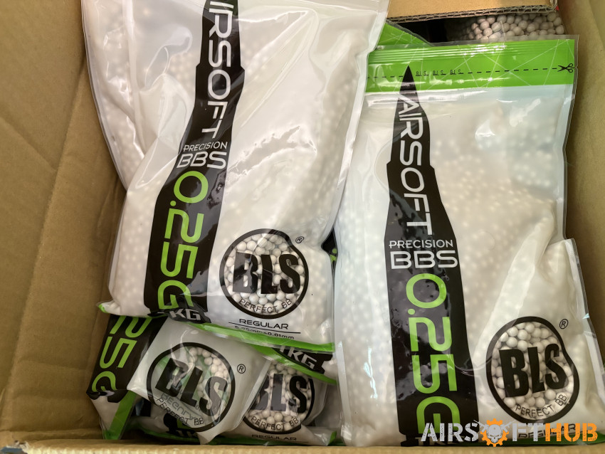 .25-.4 BBs - Used airsoft equipment