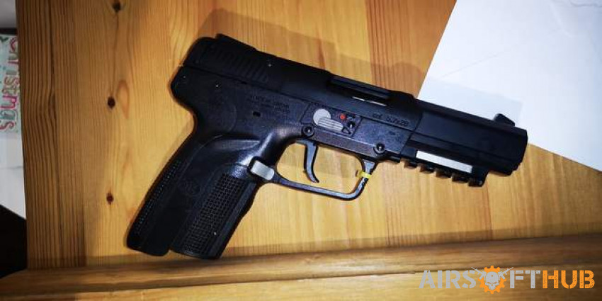 Tokyo marui Fn57 - Used airsoft equipment