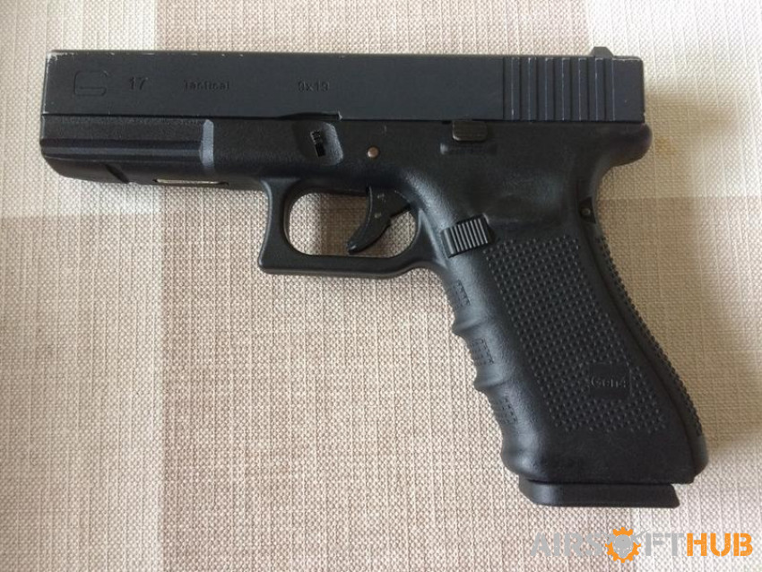 WE Glock 17 GBB Airsoft pistol - Used airsoft equipment