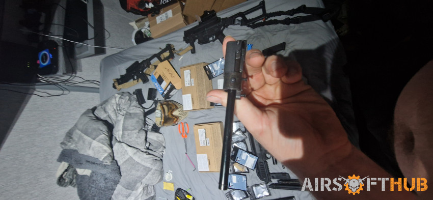 Tan aap01 with spares - Used airsoft equipment