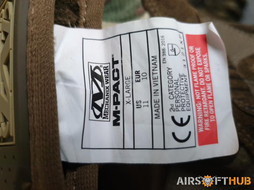 Mechanix Wear M-PACT® MULTICAM - Used airsoft equipment