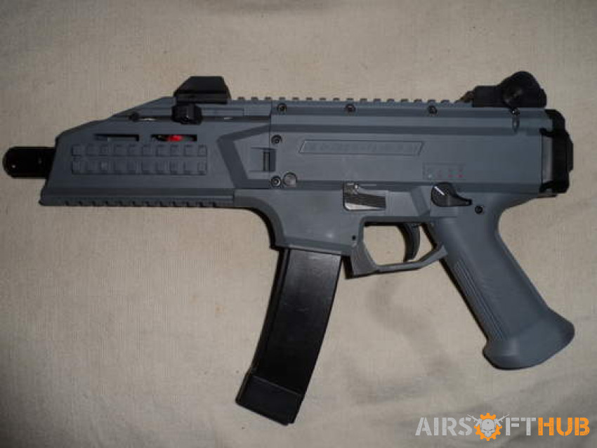 New Evo 2020 SMG-Grey £275 - Used airsoft equipment