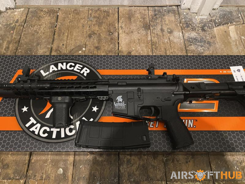 Lancer tactical lt19 new - Used airsoft equipment