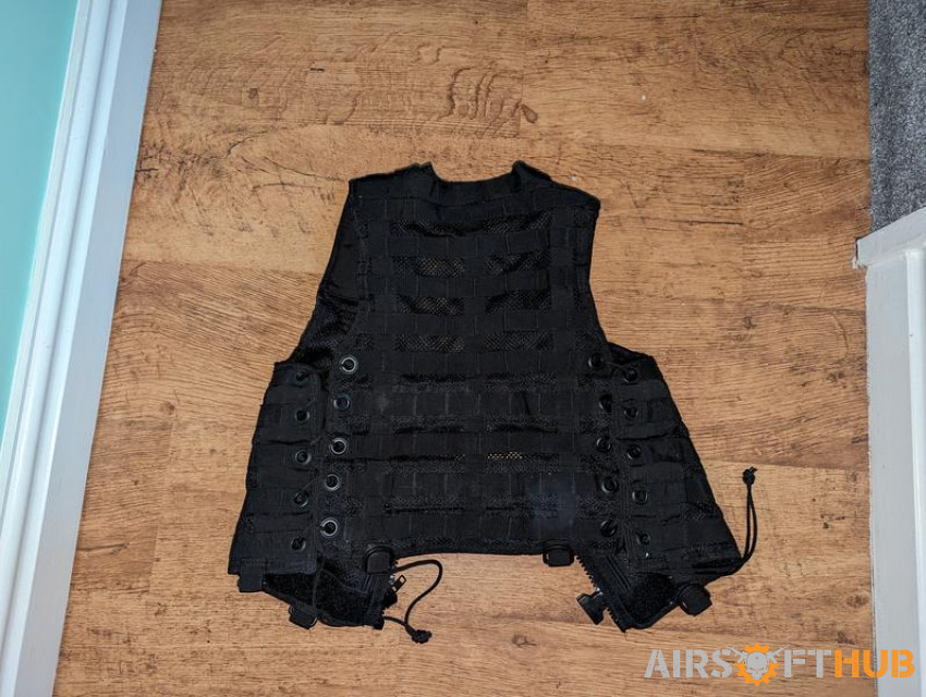 Black Mil-tec Vest - Used airsoft equipment