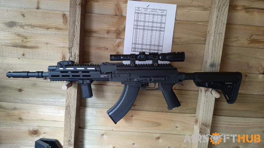 Arcturus AK04 with 7 Mags - Used airsoft equipment