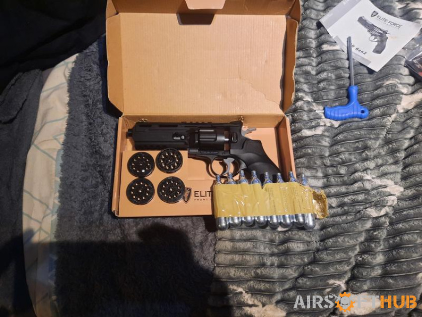 Umarex h8r revolver - Used airsoft equipment