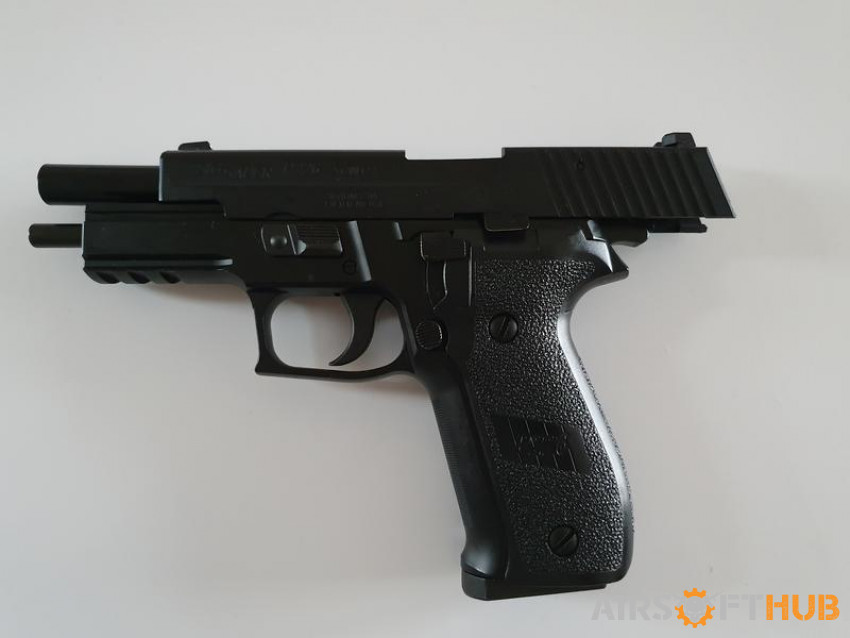 DBoys M4, SIG P226 + more - Used airsoft equipment