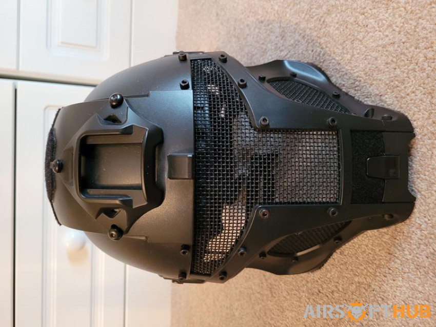 Ultimate tactical warrior helm - Used airsoft equipment