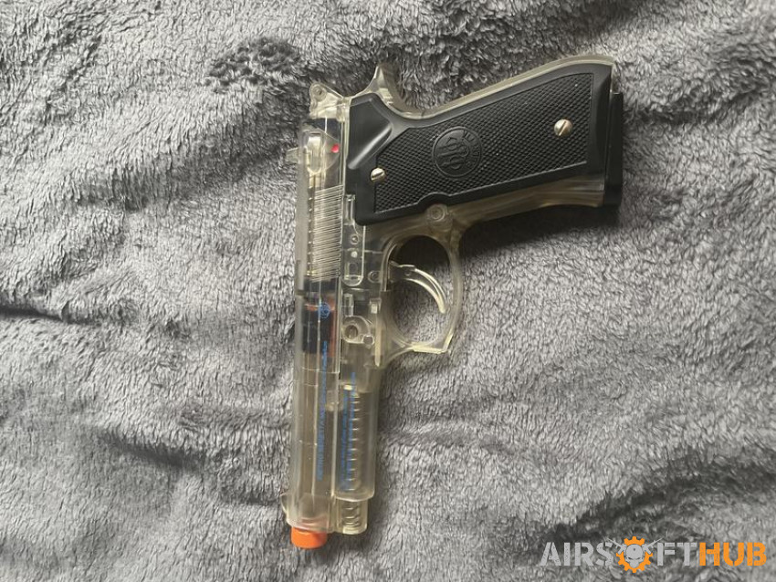Kwc beretta spring pistol - Used airsoft equipment