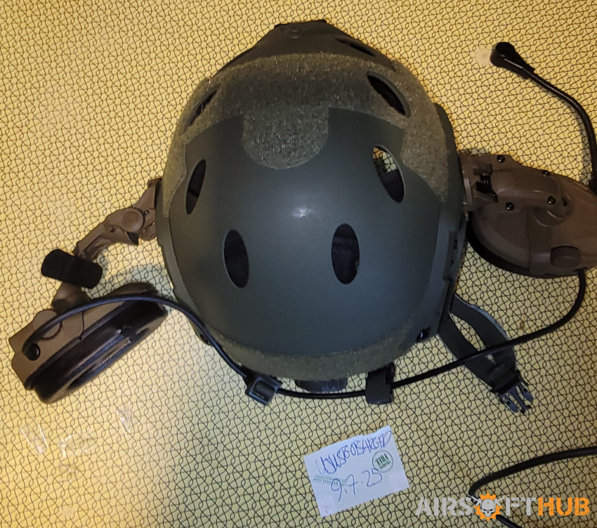 Helmet, holo, mag, barrel, kar - Used airsoft equipment