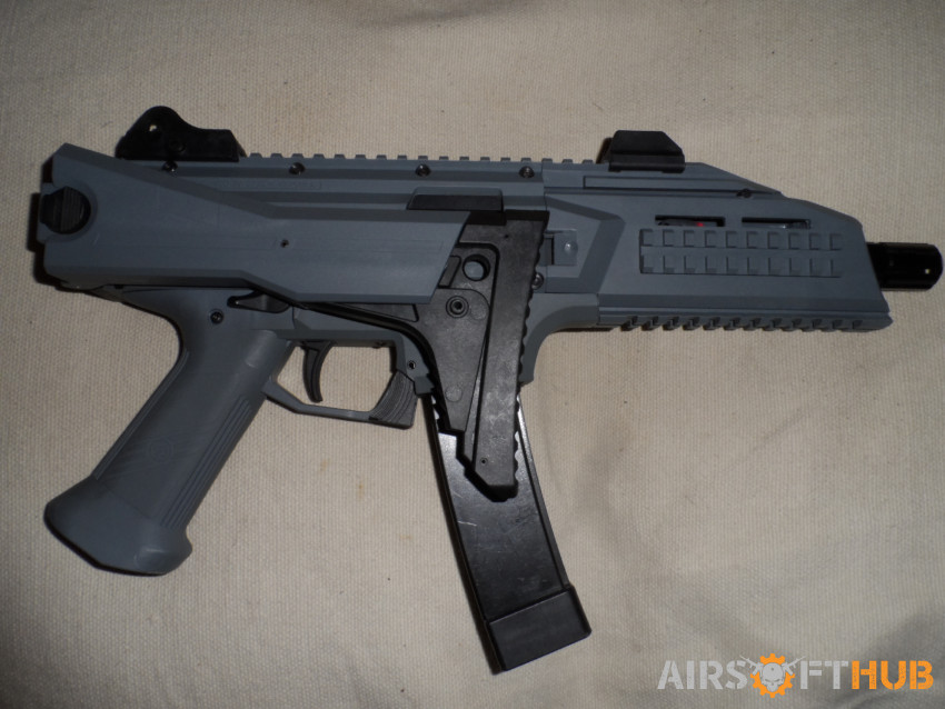 New Evo 2020 SMG-Grey £275 - Used airsoft equipment