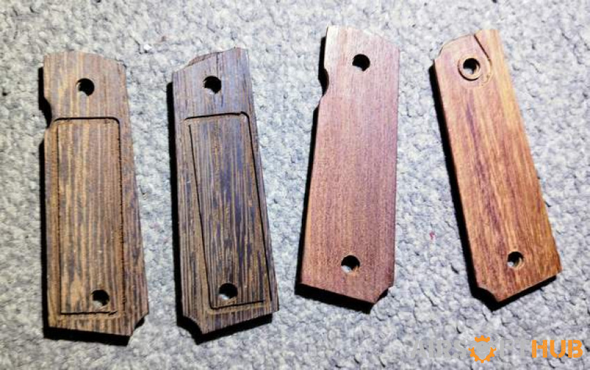 Colt 1911 real wood+screws - Used airsoft equipment