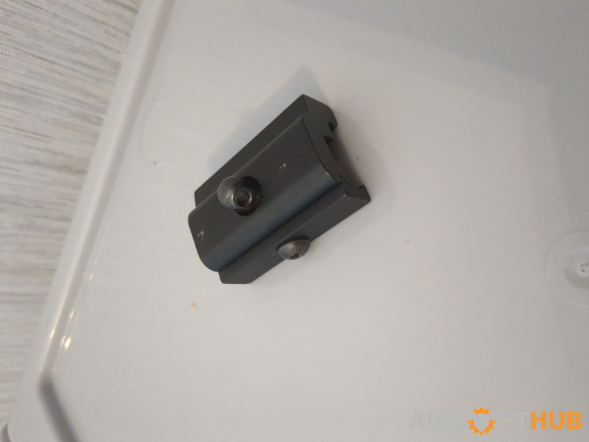 Bipod stud adapter - Used airsoft equipment