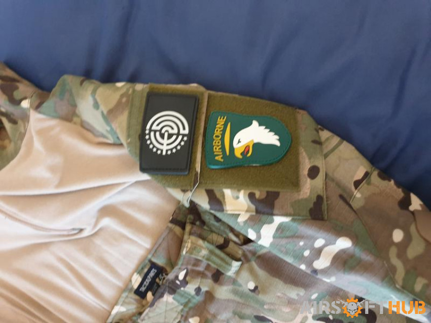 Tactical army clothing - Used airsoft equipment