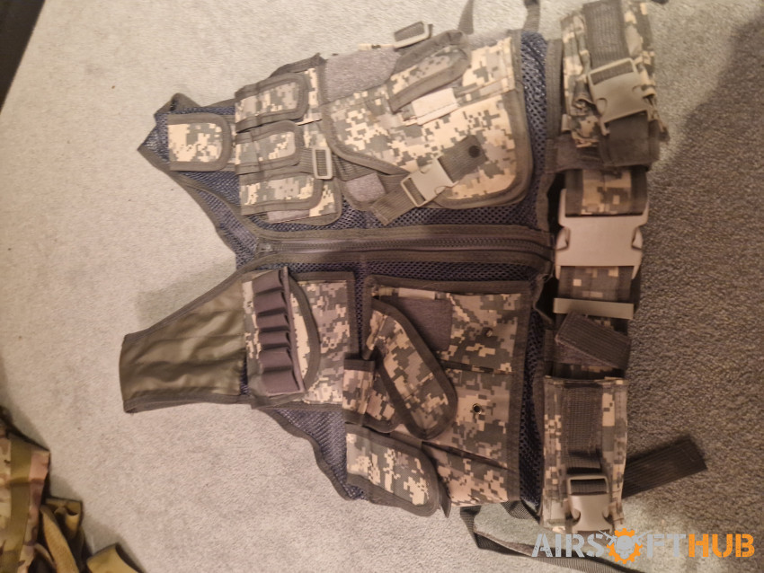 tactical vest - Used airsoft equipment