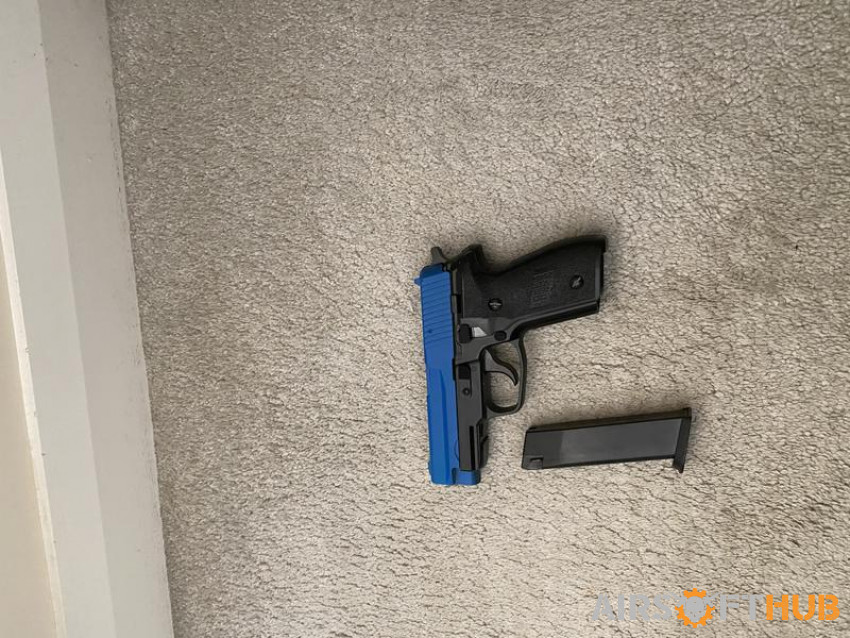 Air soft pistol - Used airsoft equipment