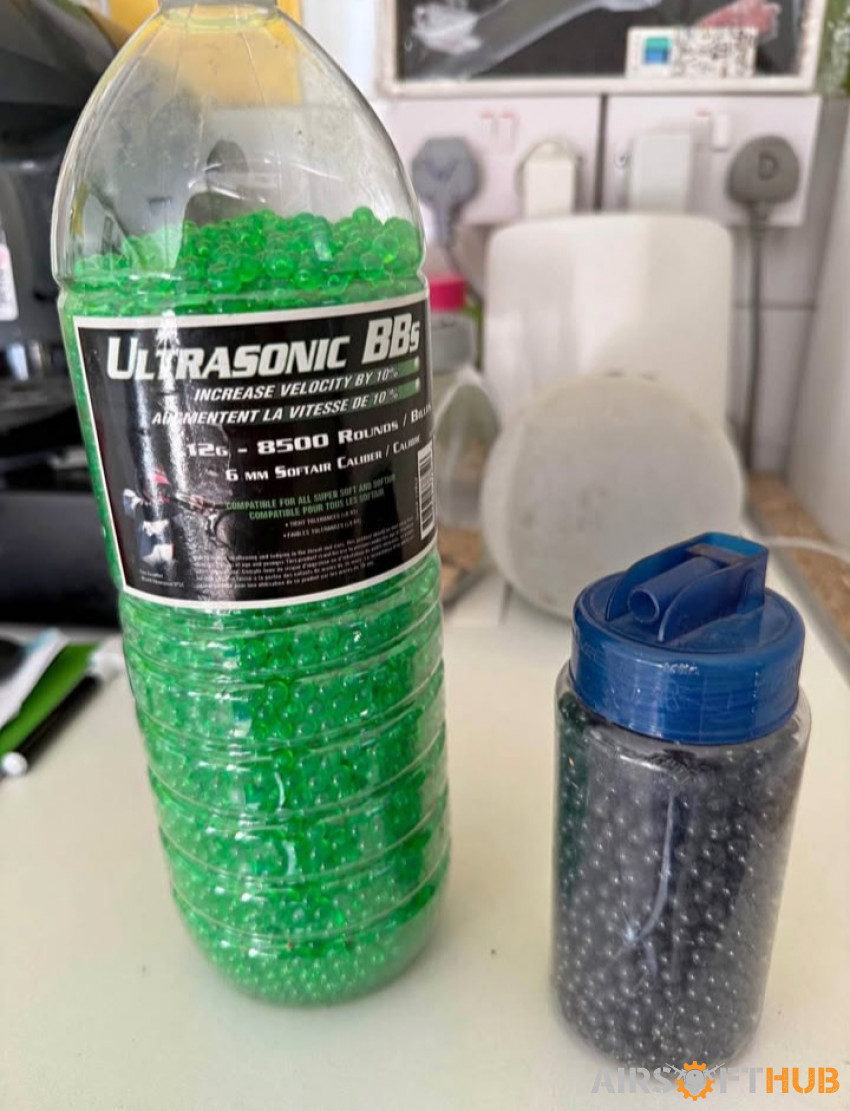 Roughly 10000 ten thousand bbs - Used airsoft equipment