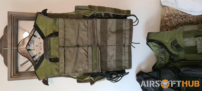 Loads of pouches and vests, - Used airsoft equipment
