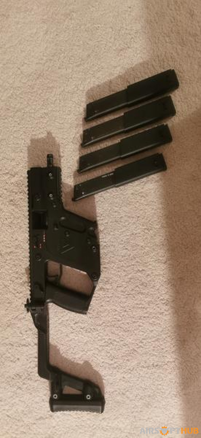 Kwa Gbb Vector with 4 mags - Used airsoft equipment