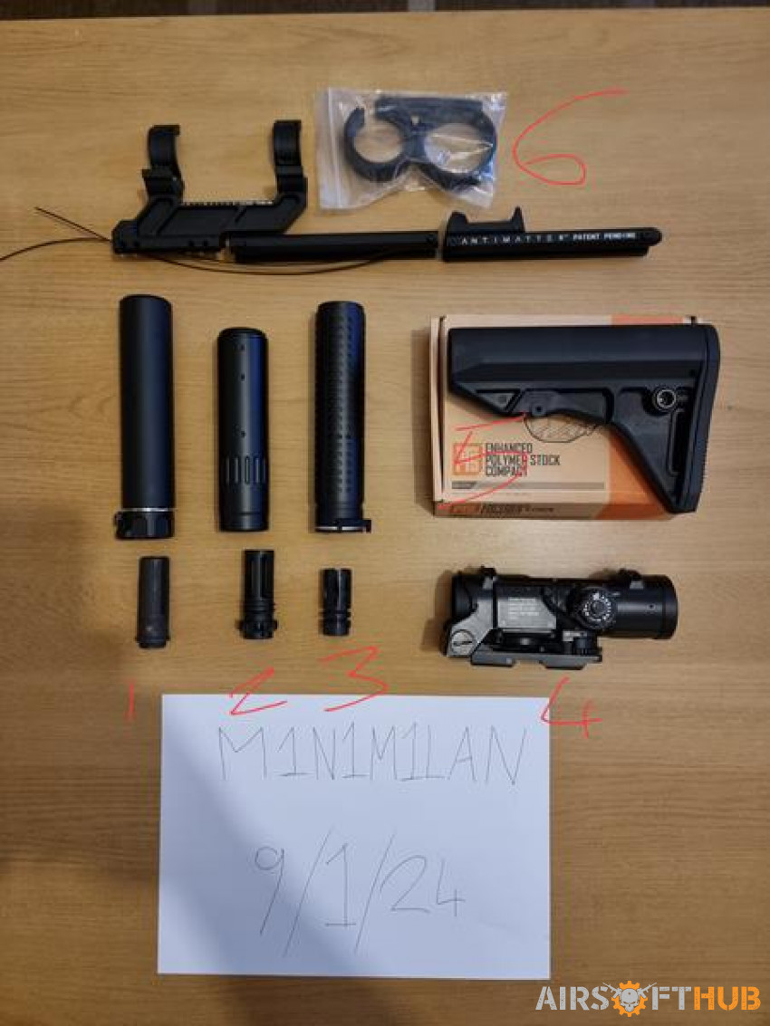 Assortment of accessories - Used airsoft equipment