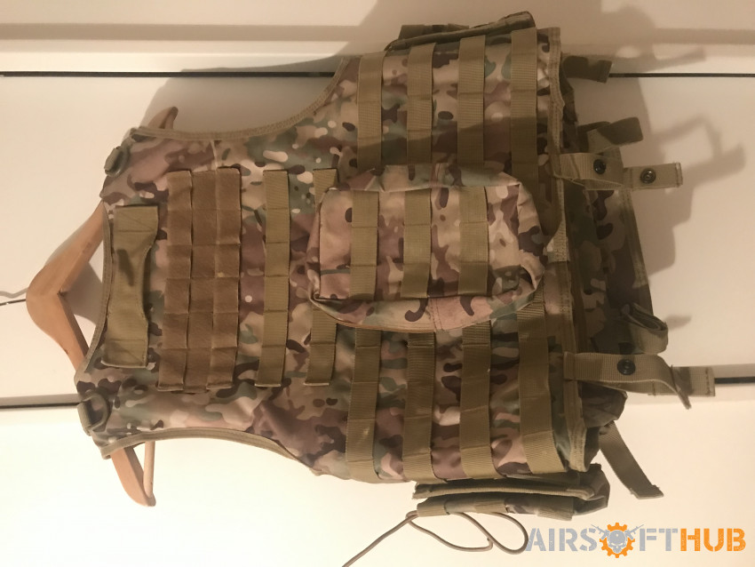Tactical vest/ plate carrier - Used airsoft equipment