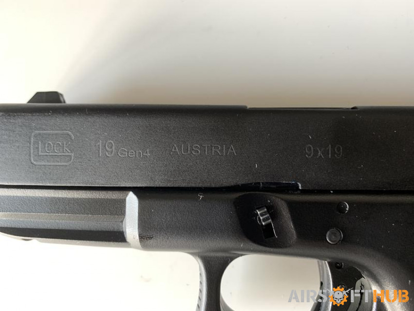 Double Bell Glock 19 gbb - Used airsoft equipment