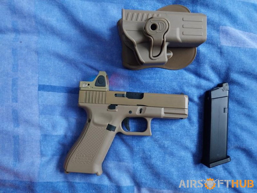 we glock 19x  tan with red dot - Used airsoft equipment