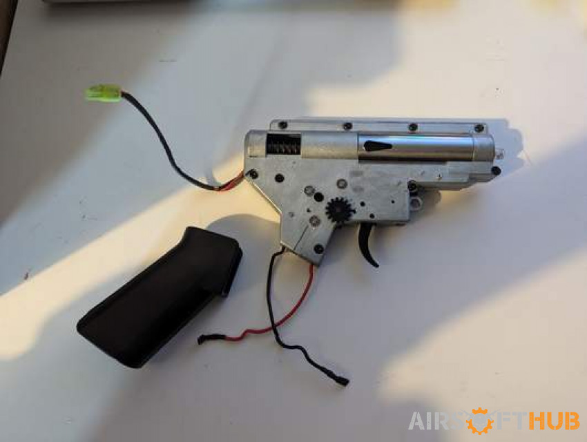 V2 Gearbox + Motor - Used airsoft equipment