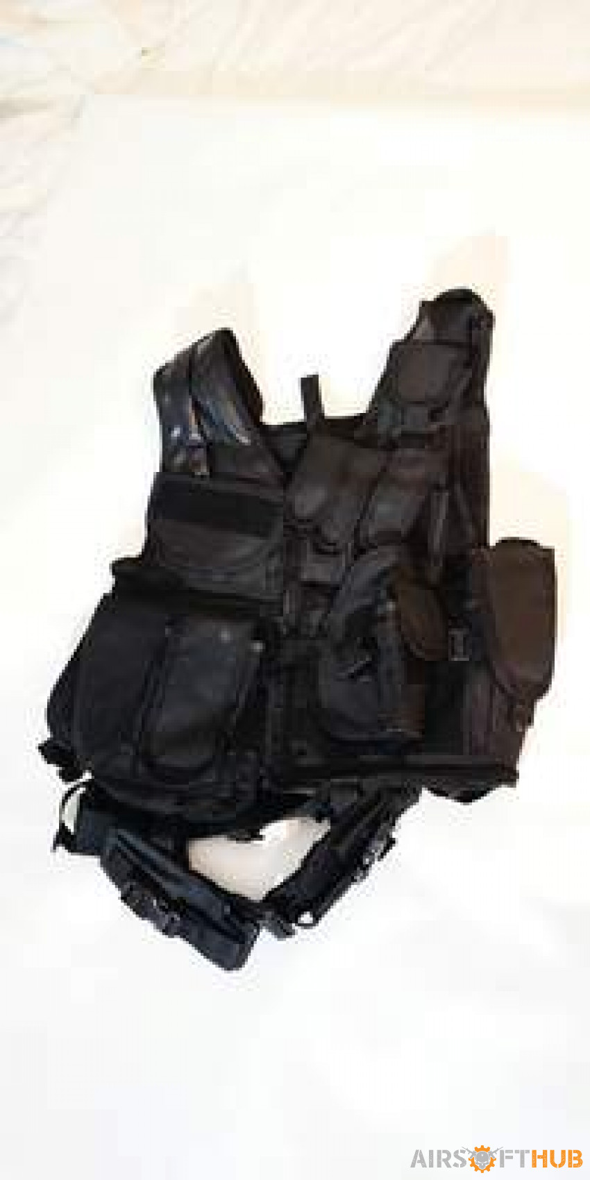 Various clothing/vests - Used airsoft equipment