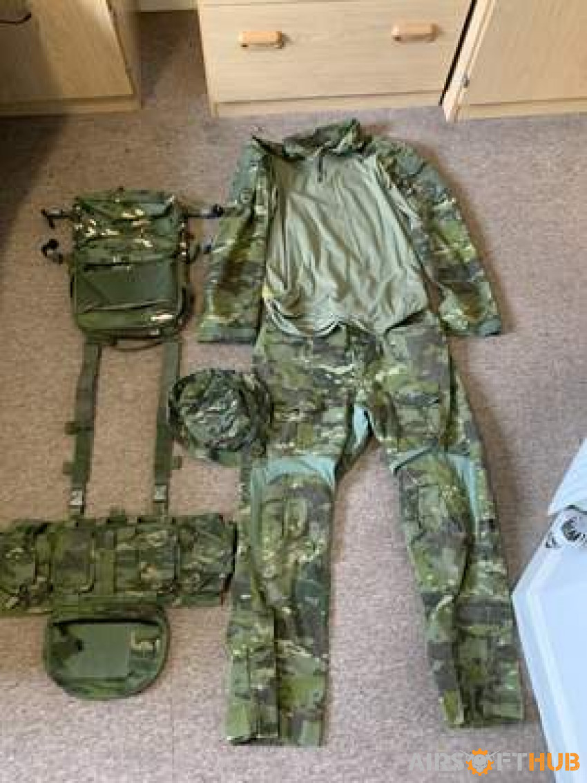 Multicam tropic loadout - Used airsoft equipment