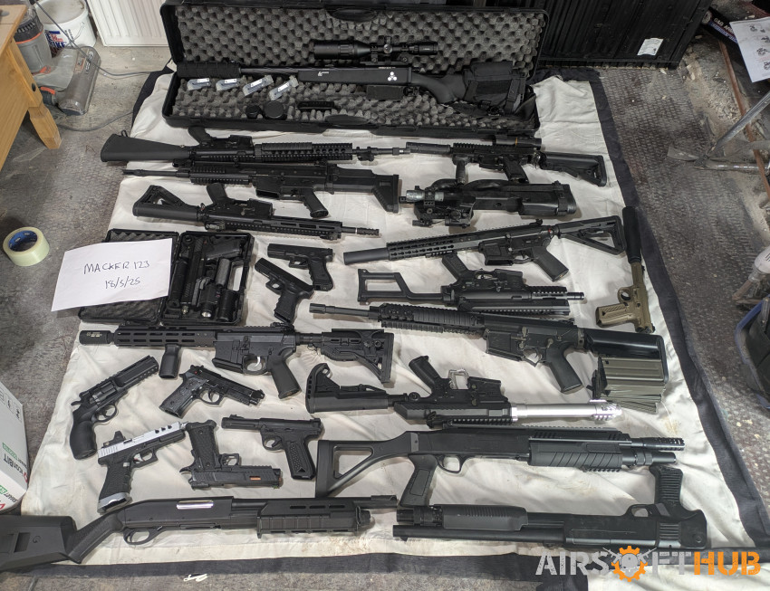 27 rifs, plus accessories - Used airsoft equipment