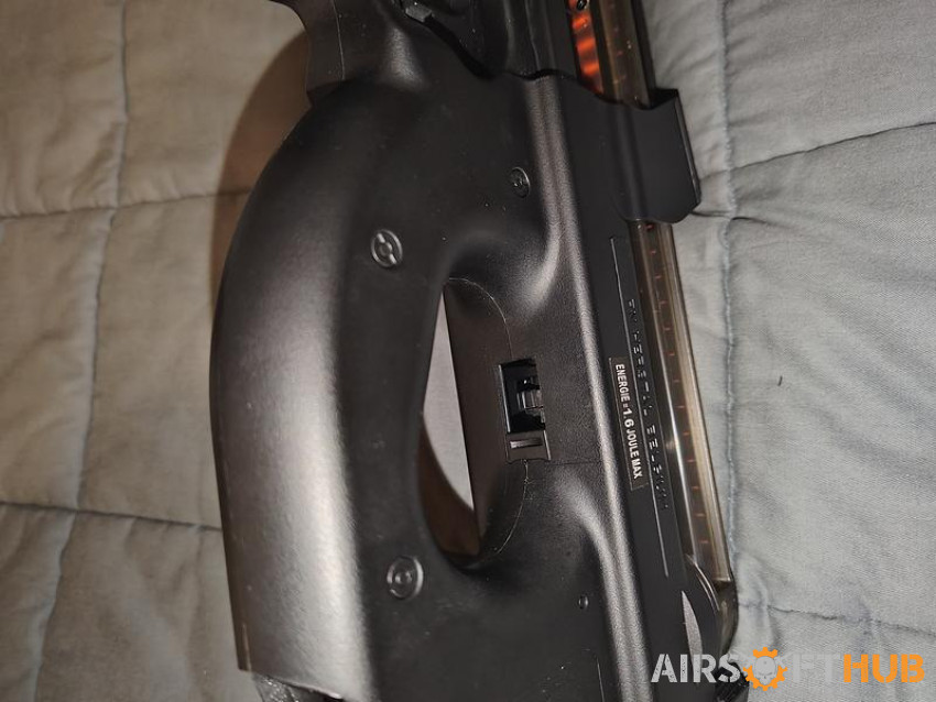 Cybergun P90 - Used airsoft equipment