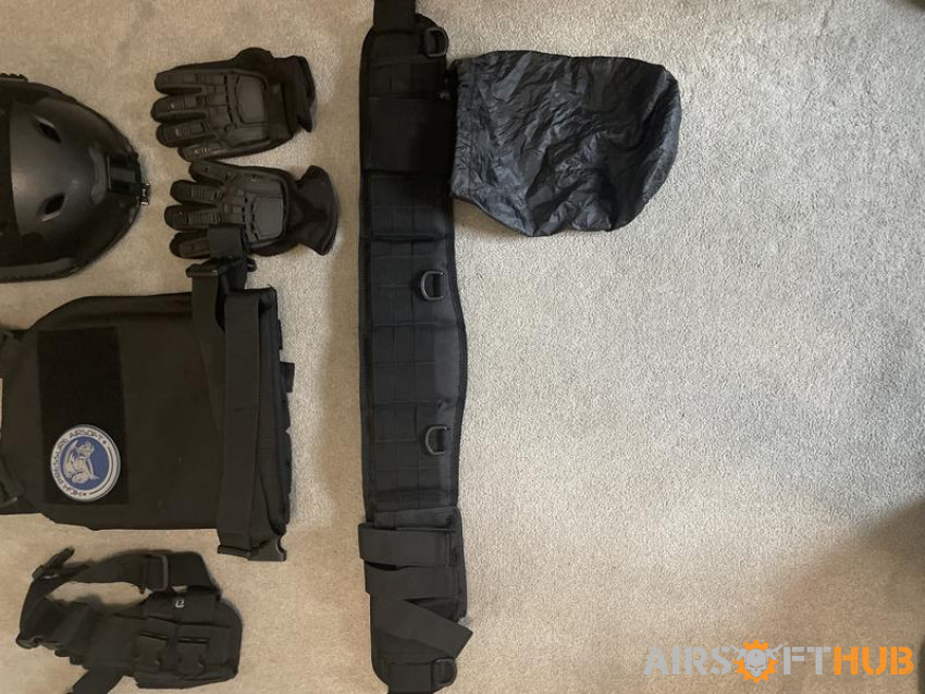 Tactical gear bundle - Used airsoft equipment