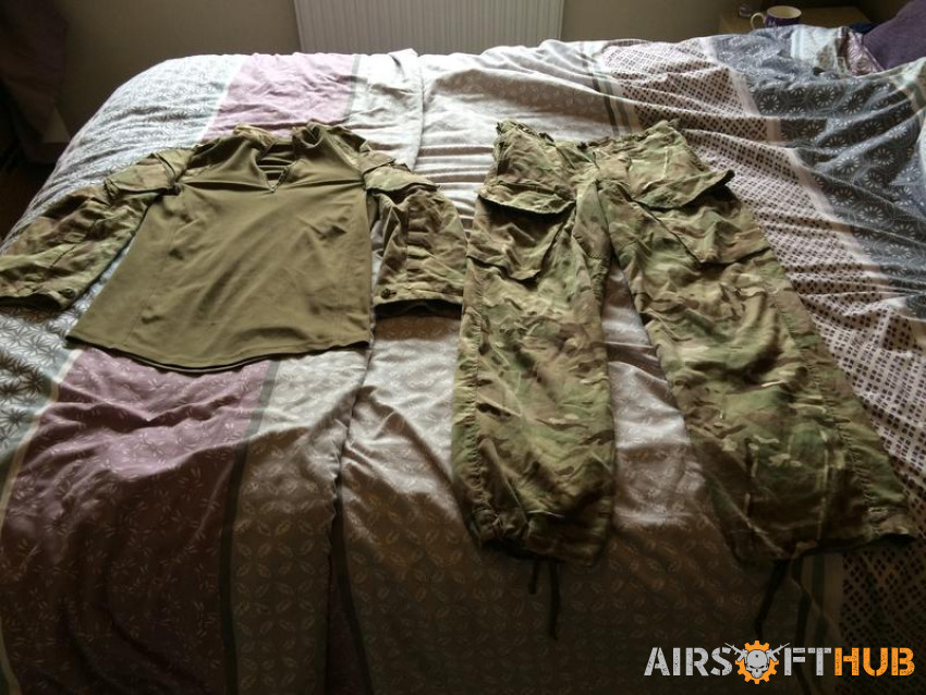 Mtp camo top & trousers - Used airsoft equipment