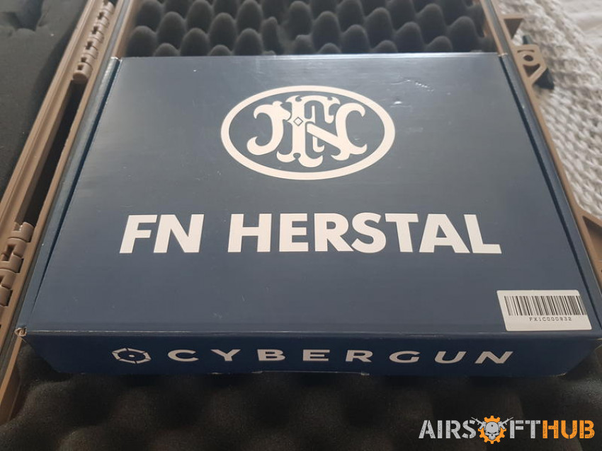 Cybergun fnx45 tactical with 2 - Used airsoft equipment